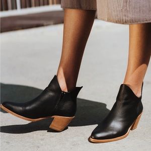 Poppy Barley  - The Two Point Five Ankle Boot